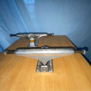 Independent Skateboard Trucks 169 Polished stage 11